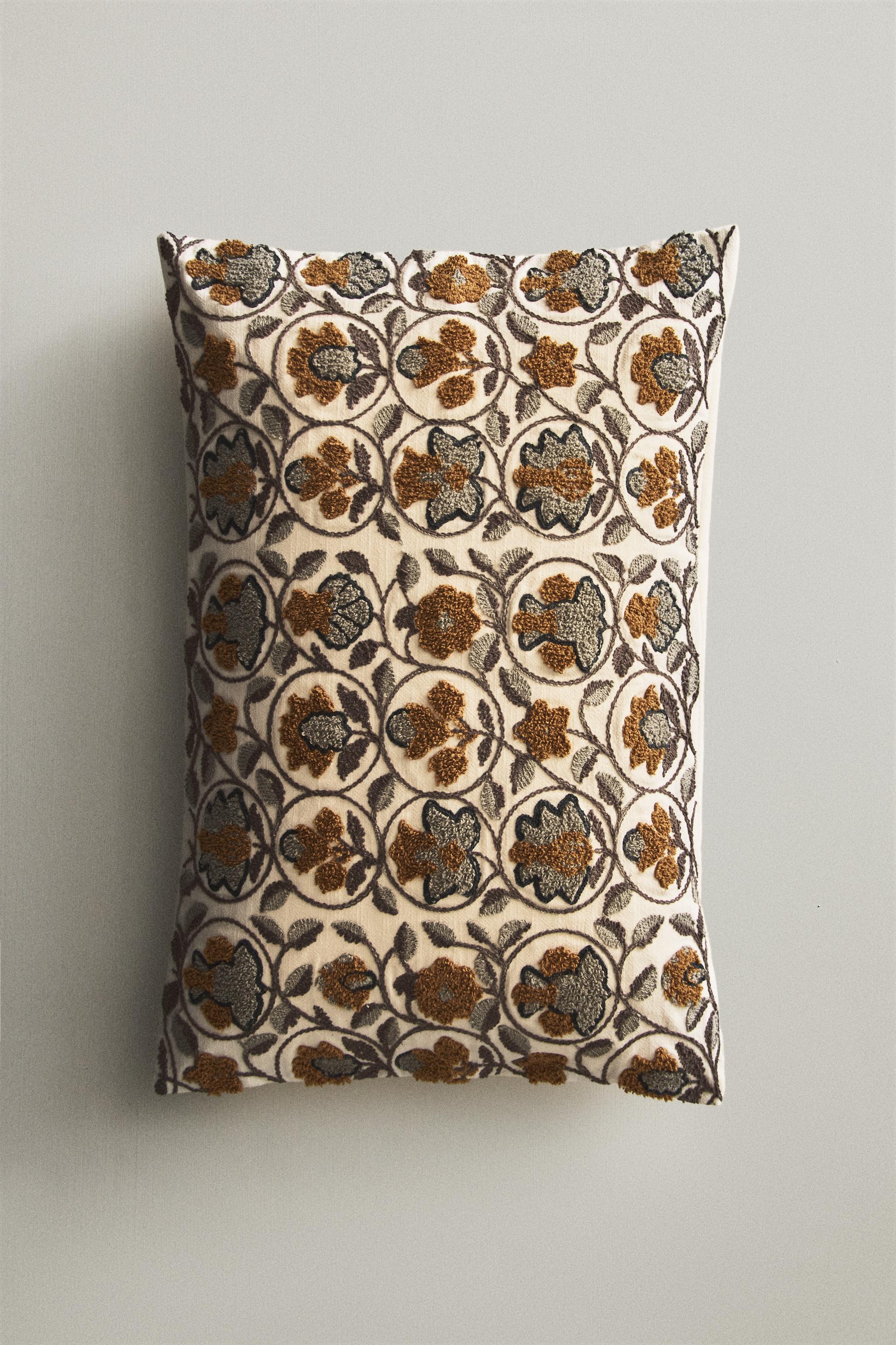 TUFTING THROW PILLOW COVER